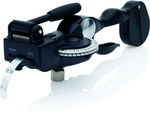 Rhino M1011 industriële lettertang voor metalen tapes Rhino M1011 industriële lettertang voor metalen tapes